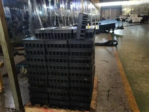 钉型氯丁橡胶减震垫块